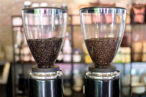 Xay cà phê bằng máy xay sinh tố được không?